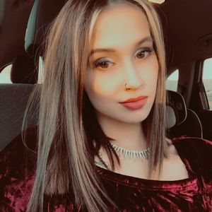 Meet your Posher, Mikayla